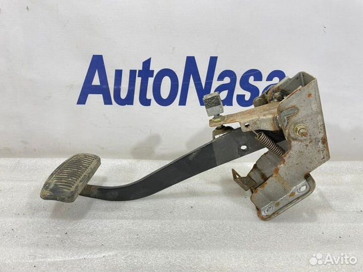 Педаль тормоза Hyundai Santa Fe 2000-2012