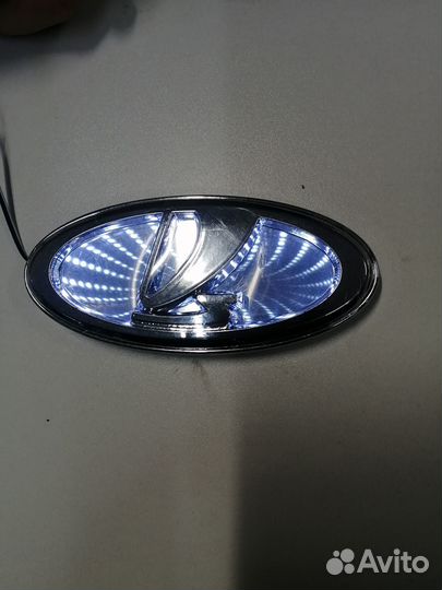 Новые эмблемы с подсветкой ваз