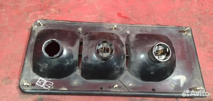 Волга 31029 фонарь задний левый