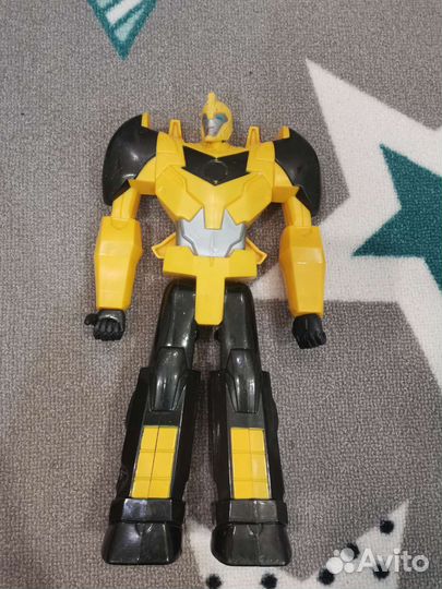 Робот Бамблби