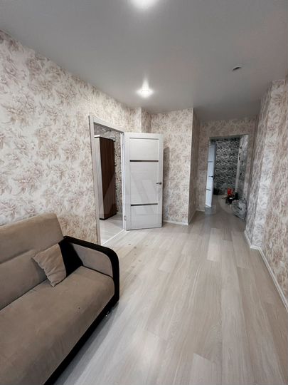 2-к. квартира, 50 м², 3/25 эт.