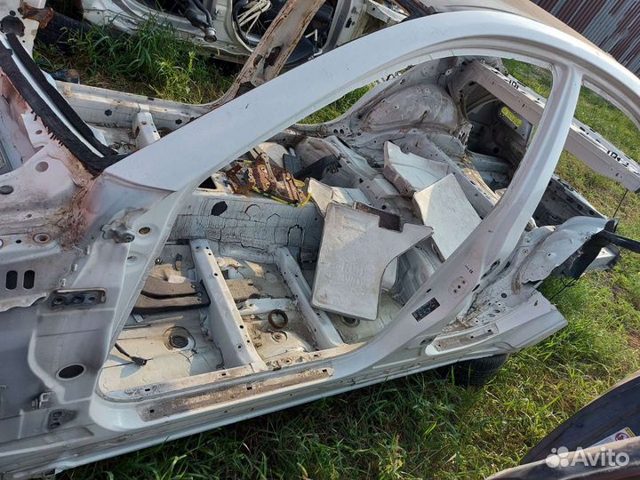 Порог со стойкой на Toyota Mark X