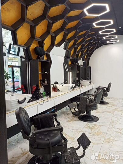 Мужской парикмахер Барбершоп Шмели