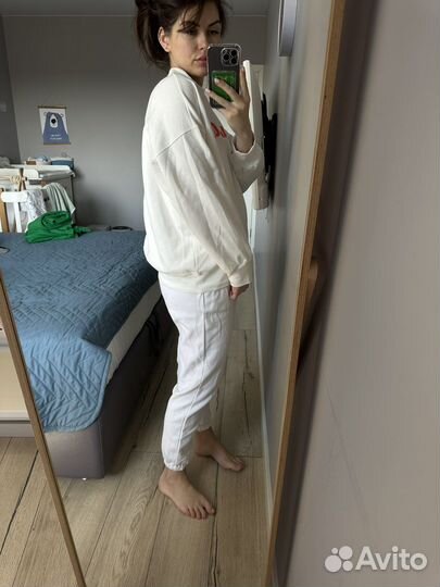 Костюм спортивный молочный с надписью