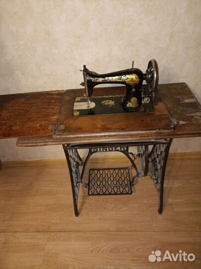 Швейная машина Singer