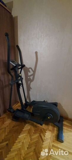 Эллиптический тренажер tourneo