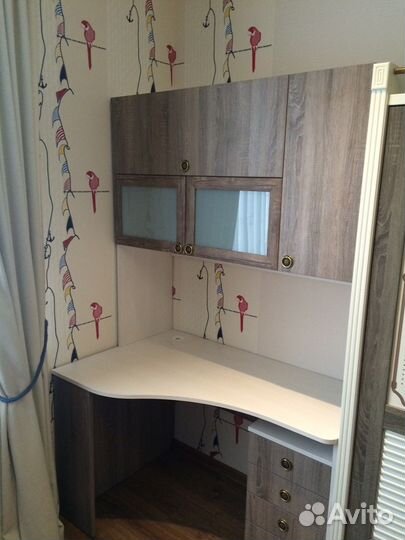 Стол компьютерный