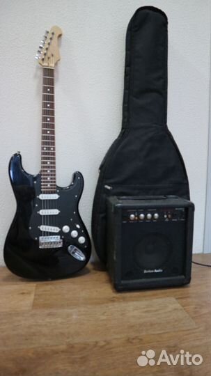 Электрогитара и комбоусилитель