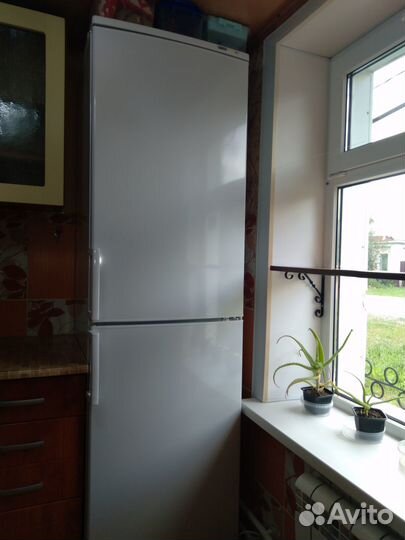 Продам холодильник Atlant
