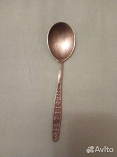 Столовые мельхиоровые приборы, серебряная ложка