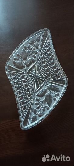 Блюдо хрустальное
