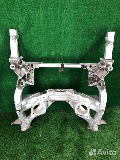 Подрамник передний Bmw 5 F10 N52B25 2011
