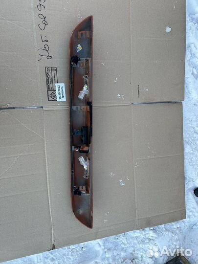 Молдинг крышки багажника Renault Kaptur