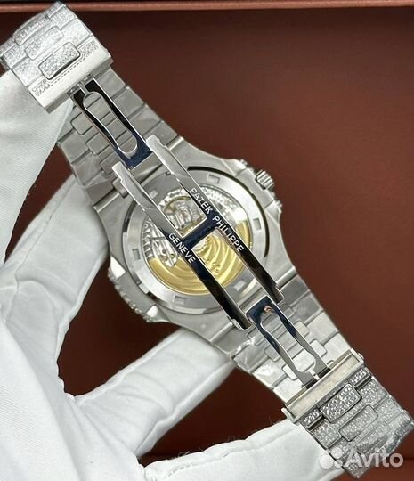 Часы Patek Philippe Nautilus White Gold Diamonds