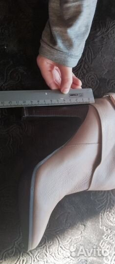 Демисезонные сапоги из натуральной кожи