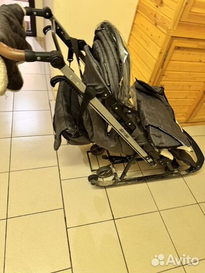 Санька коляска