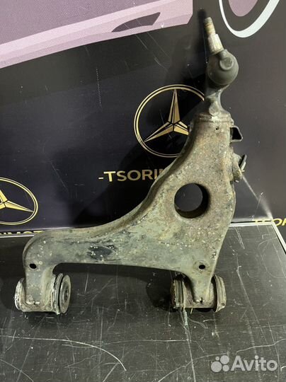 Рычаг правый передний Мерседес w210