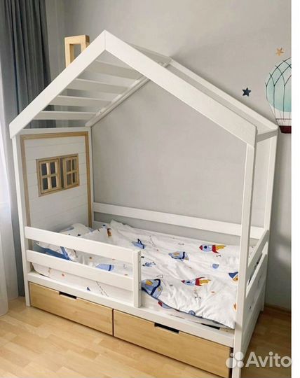 Детская кровать с ящиками