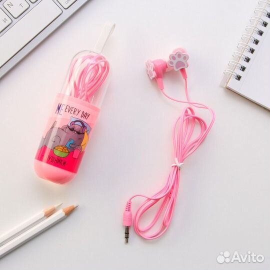 Вакуумные наушники в капсуле с принтом