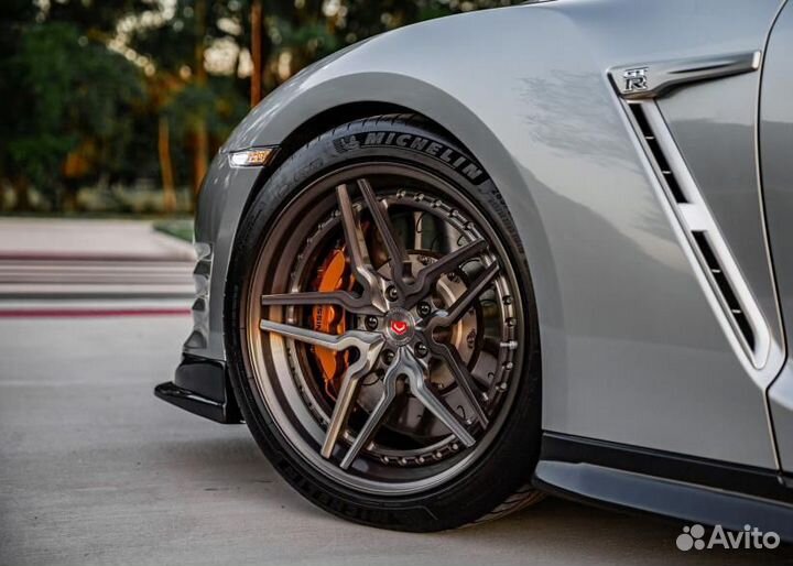 Кованые диски GT Performance R20 на Nissan GT-R