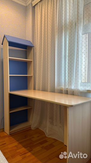 Стол письменный для школьника