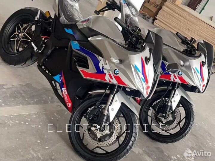 Электромотоцикл BMW RR