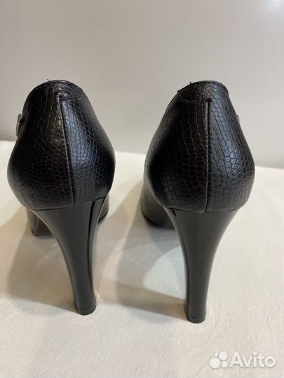Туфли женские классика 38 р