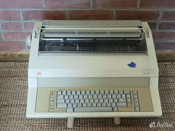 Печатная пишущая машинка Triumph Adler SE 500