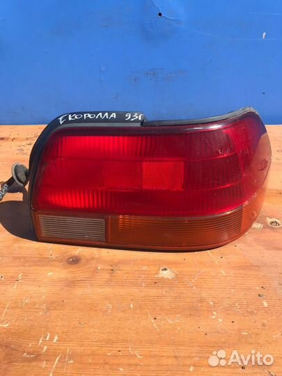 Toyota corolla 110 задний правый фонарь