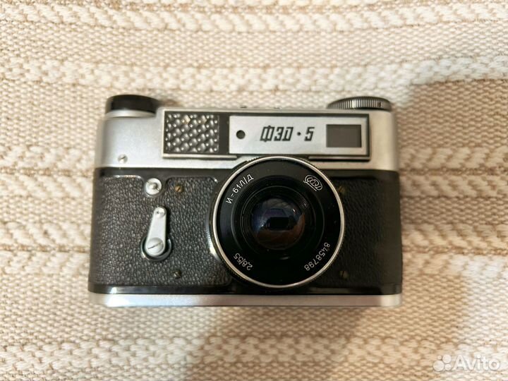 Советские фотоаппараты Zenit-E, фэд-5, фэд-2