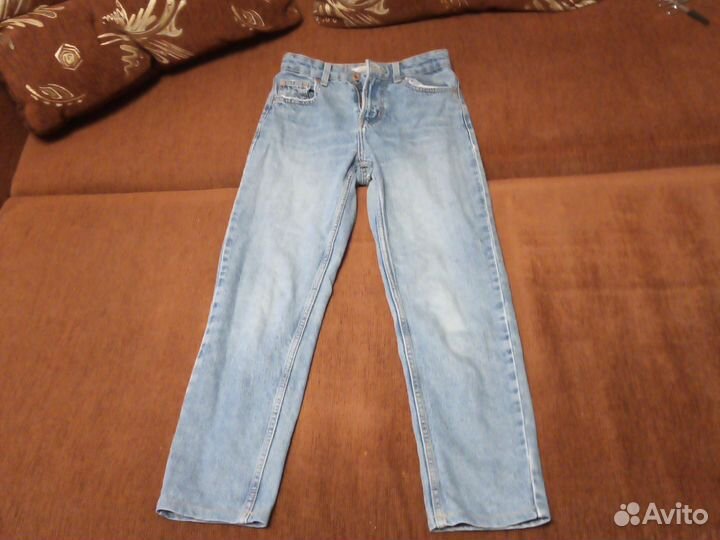 Джинсы узкие женские