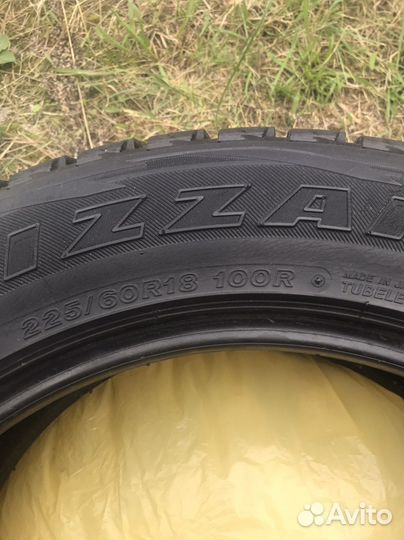 Bridgestone Blizzak DM-V1 225/60 R18 100R