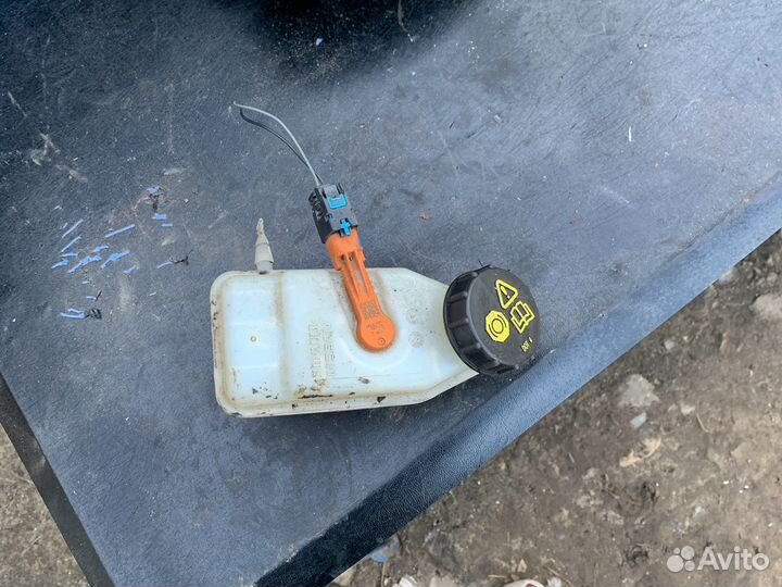 Бачок тормозной жидкости nissan almera g 15