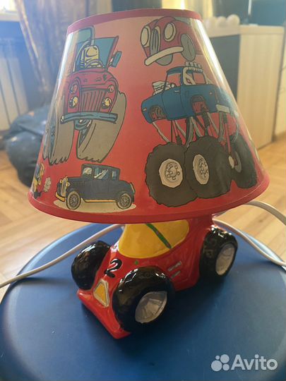 Лампа настольная гонки