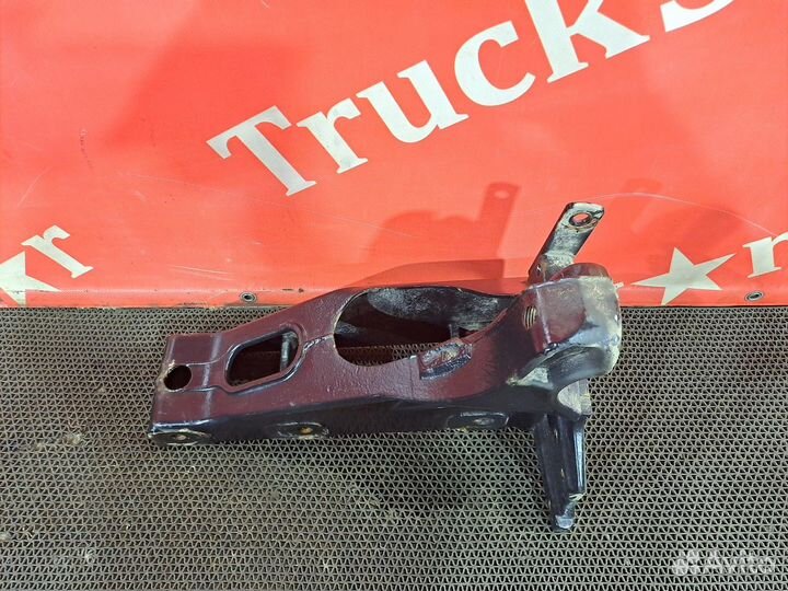 Кронштейн торсиона кабины правый 2018г Daf XF106