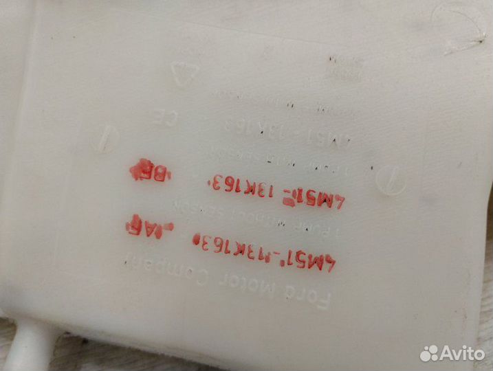 Бачок омывателя Ford Focus универсал 1.6L zetec-S