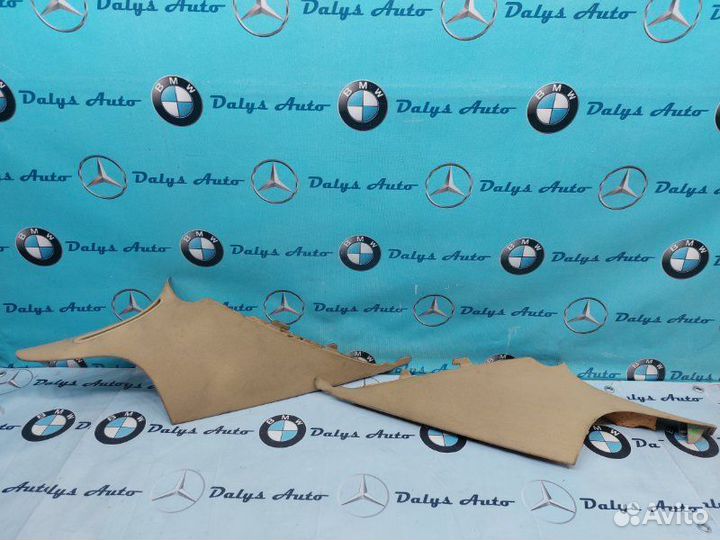 Обшивки стоек задние Mercedes-Benz E-Class W211