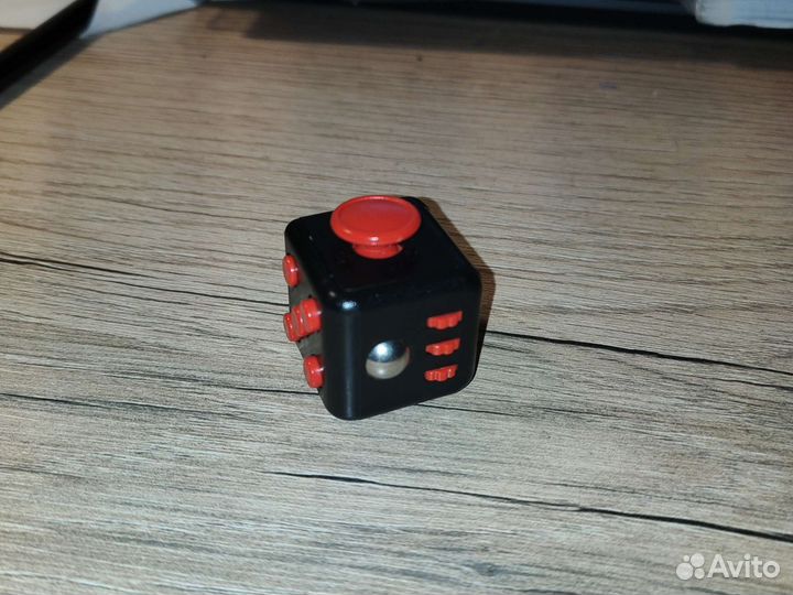 Игрушечный куб. Игрушка антистресс. Цвет: