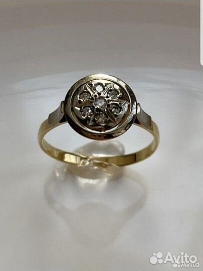 Золотое кольцо с бриллиантами-Якутии