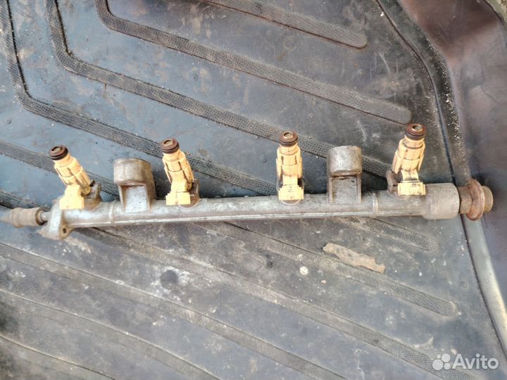 Топливная рампа с форсунками hyundai elantra xd