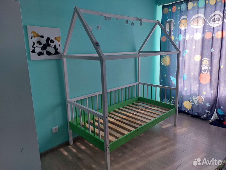 Детская кровать домик 160 на 80 с матрасом