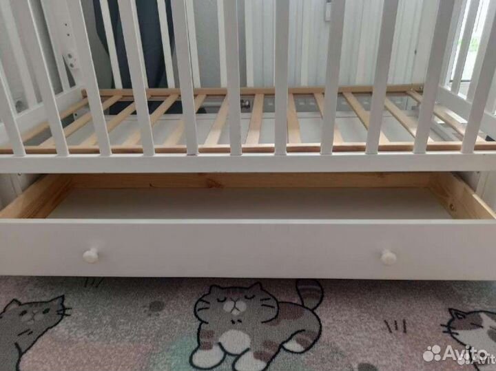 Детская кроватка с маятником белая, матрас бортики