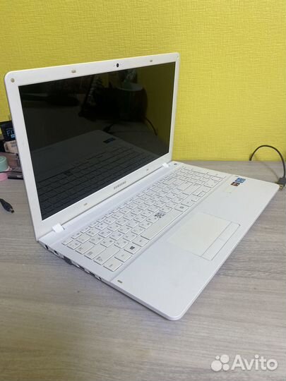 Ноутбук Samsung