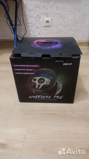 Игровой руль с педалями