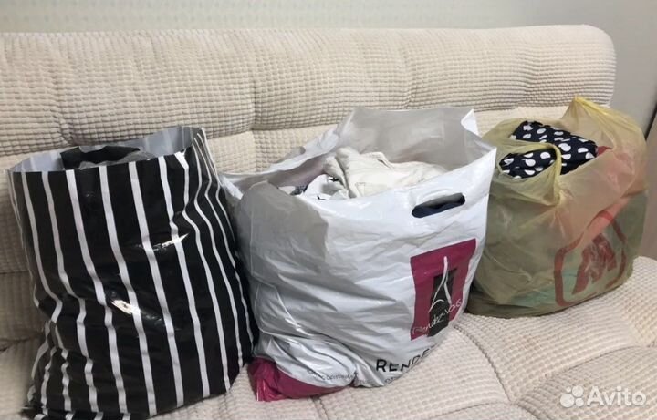 Отдам бесплатно Вещи размер S