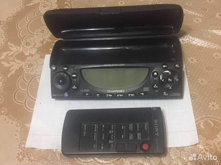 Пульт телевизора и панель