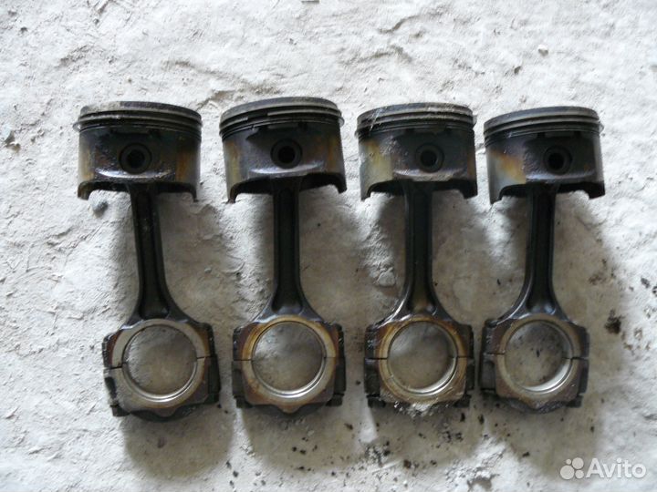 Поршень с шатуном Рено Логан Renault Logan