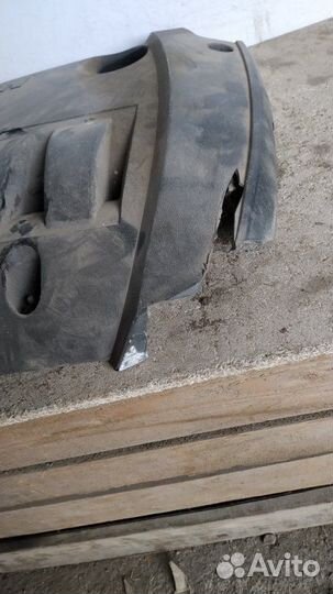 Декоративная накладка двигателя Kia Spectra