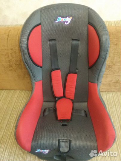 Автомобильное кресло