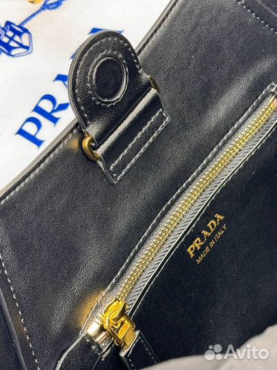Люксовая сумка prada